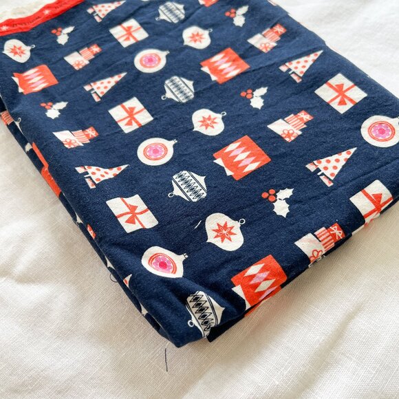 1 yd - Noel - Wrapped Up - Fabric *Pre-washed - Picture 2 of 3